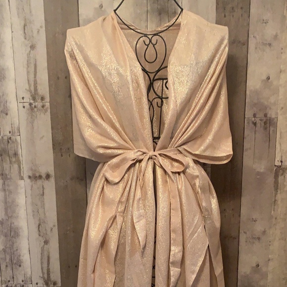 Shimmery Kimono with Tie - Picture 1 of 2